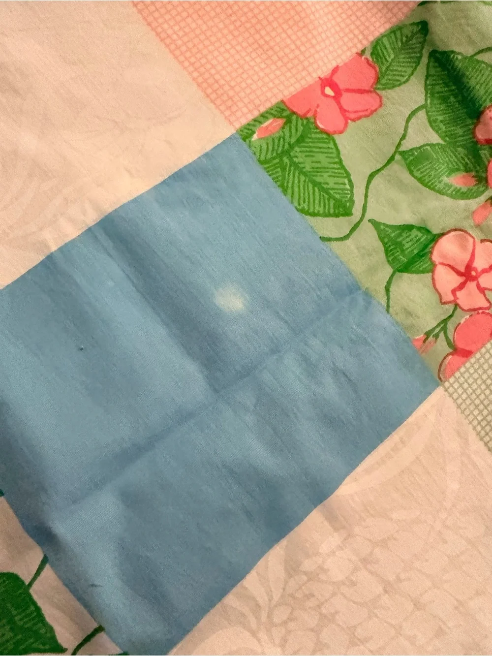 GUC (with small imperfections) Lilly Pulitzer “Perfectly Patched” Shower Curtain